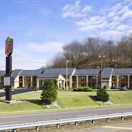 スーパー 8 バイ ウインダム チスウェル マックス メドウズ エリア Max Meadows エクステリア 写真